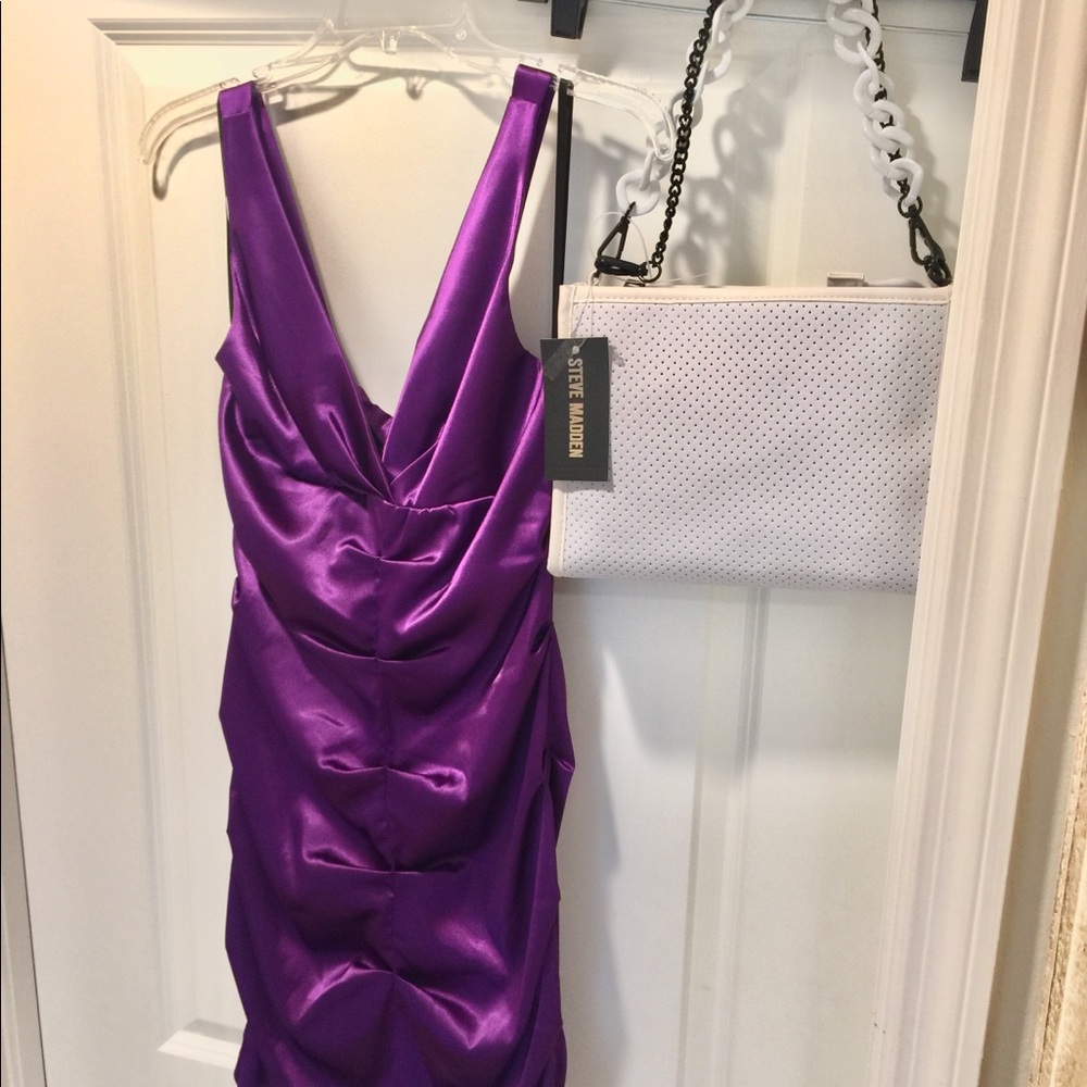 Stand out w/this gorgeous scrunch cocktail dress.